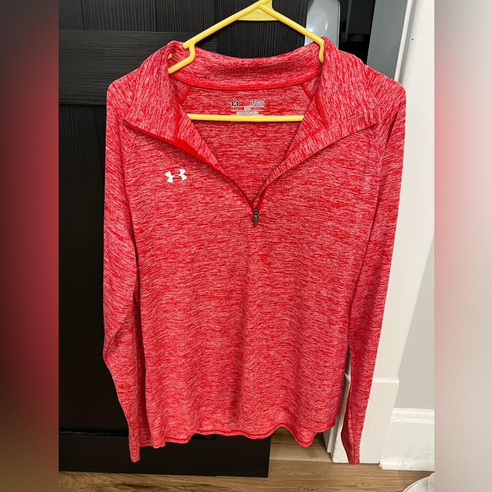 Women’s Red Under Armour Pullover Size XL